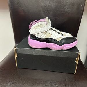 Gently used jumpman two trey Jordan’s